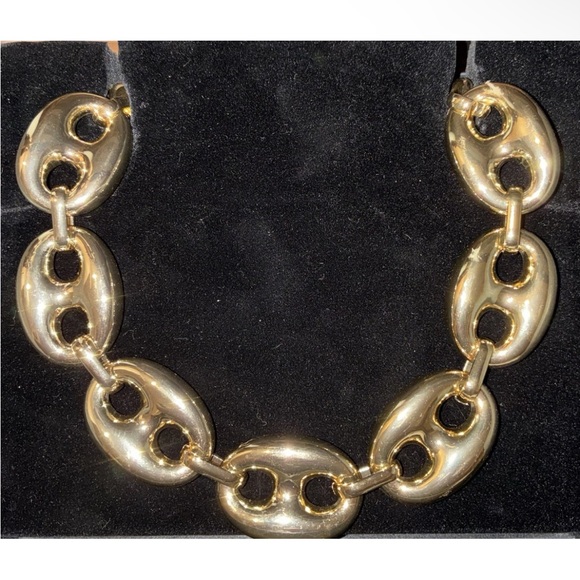 CINCO Jewelry Worn by Camila Coelho – Effortless Icons NWT Camila Coelho Gold Tone Puffy Mariner Link Necklace 17\
